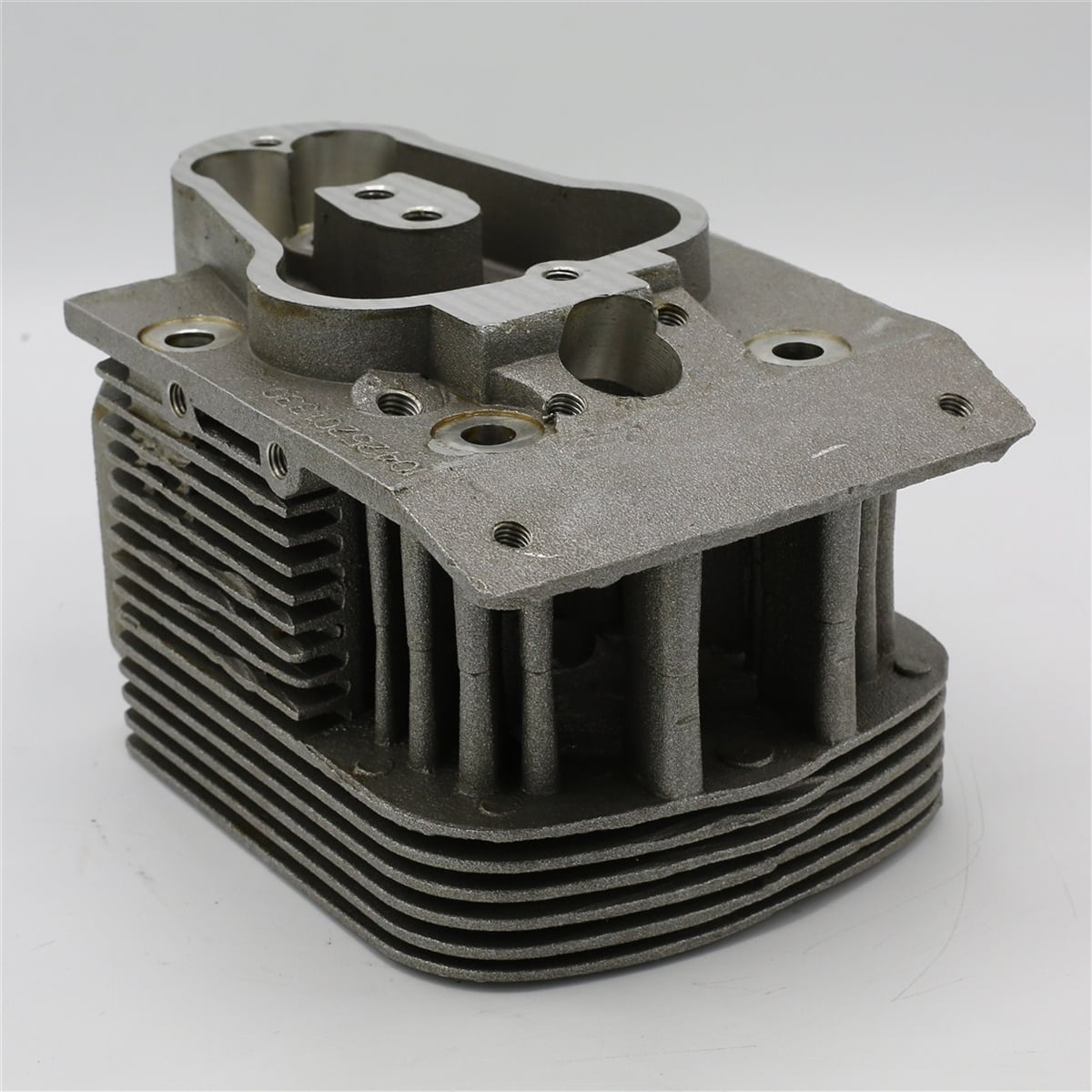 SİLİNDİR KAPAĞI: HATZ / E108 / Z108 / D108 / V108 / REFERANS NO: 004 252 01