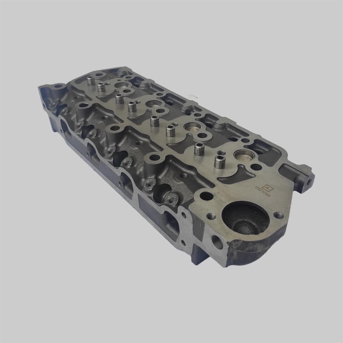 CYLINDER HEAD: MITSUBISHI / K4D