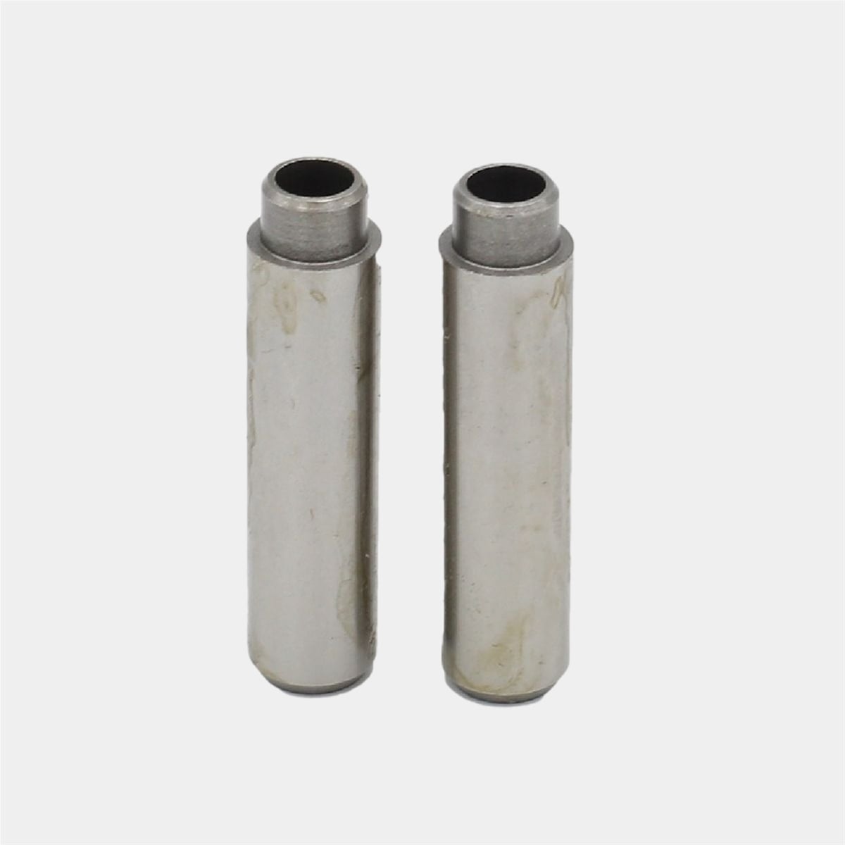 VALVE GUIDE SET (In+Ex) : LISTER / STW / REFERENCE NUMBER: 201-90670 + 201-90680