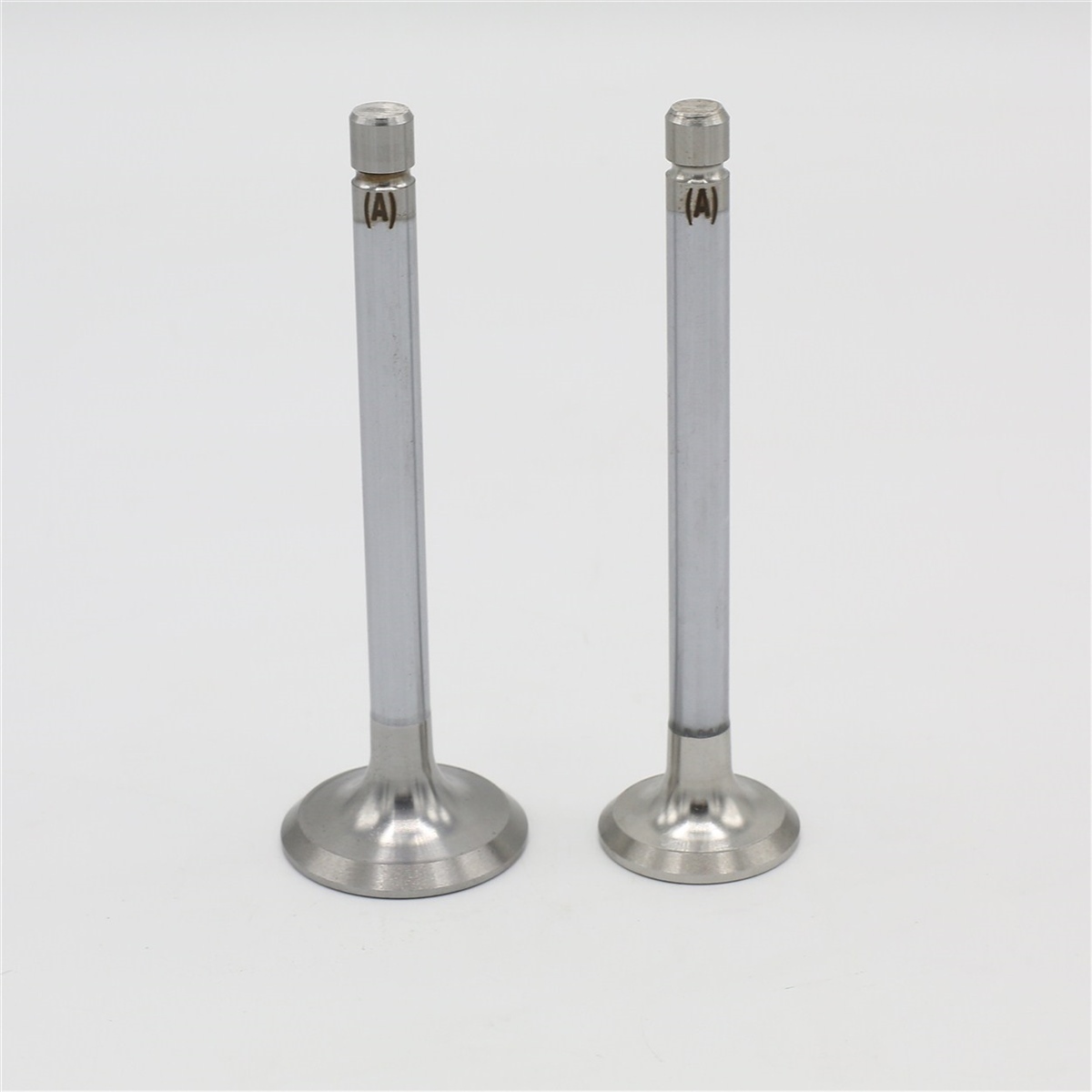 ENGINE VALVE SET (In+Ex) : KUBOTA / D1100 / D1102 / D1302 / D1402 / V1702 / V1902 / S2600 / REFERENCE NUMBER: 15221-13110 + 15221-13120