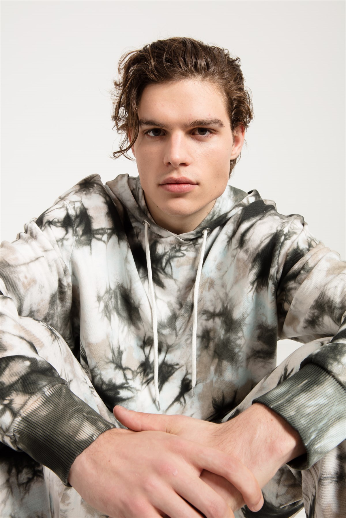 Batik Yıkamalı Gri Oversize Erkek Kapüşonlu Sweatshirt