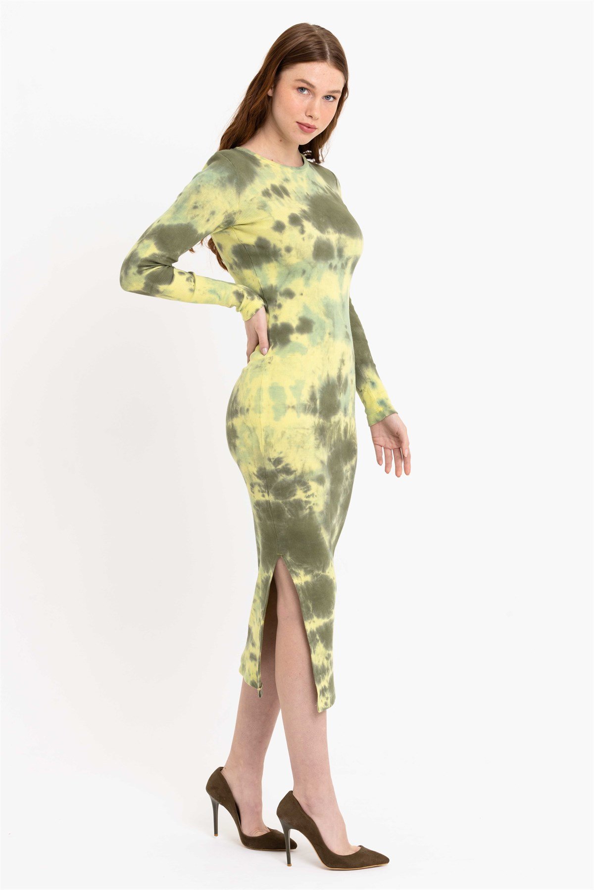 Batik Yıkamalı Yırtmaçlı Sarı Örme Elbise