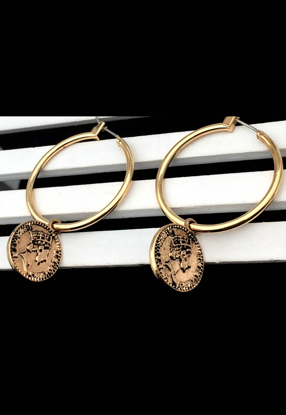 MULIER BULIA Kraliçe Kabartmalı Gold Küpe