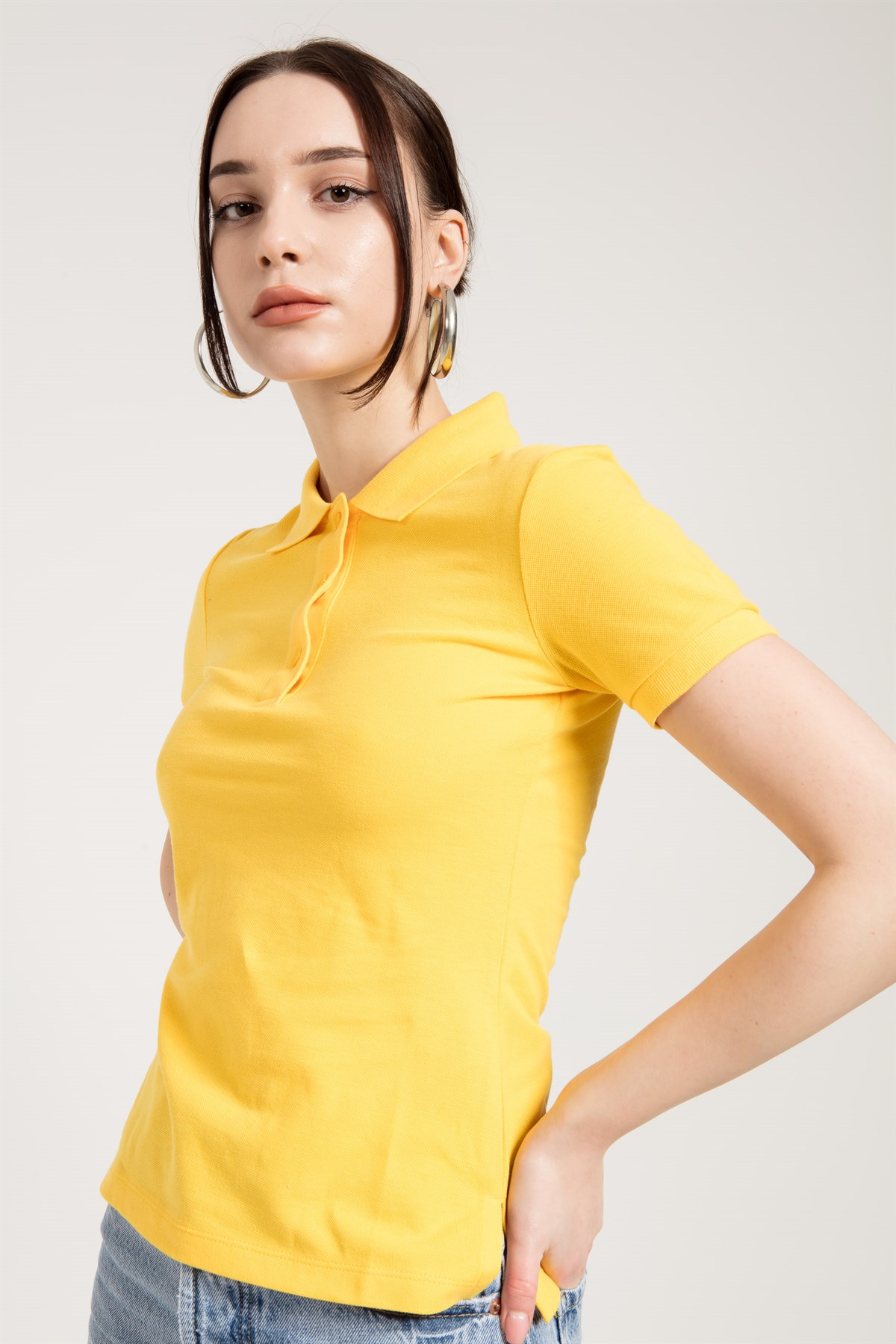 Sarı Klasik Düğmeli Kadın Polo Yaka T-shirt