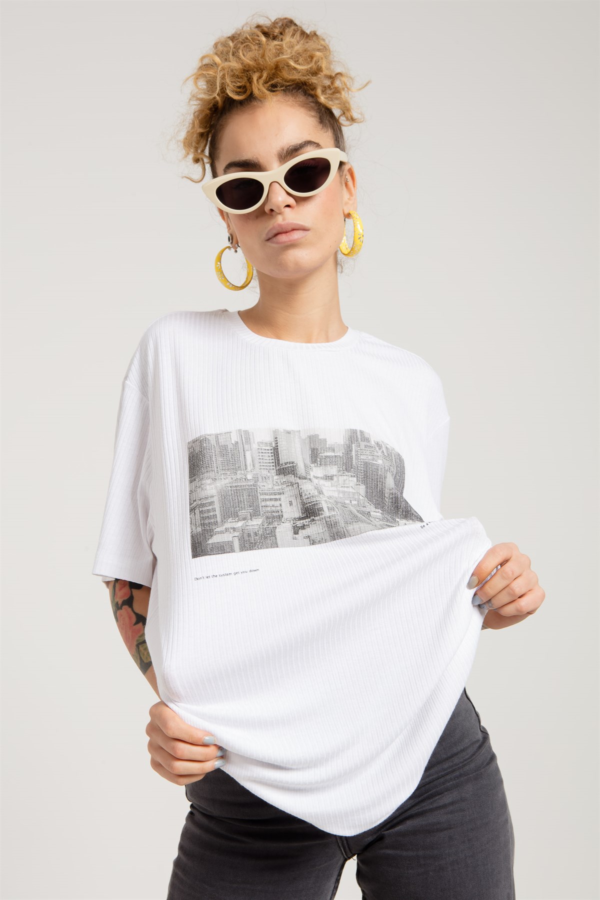Oversized Basic T-shirt in White with Print