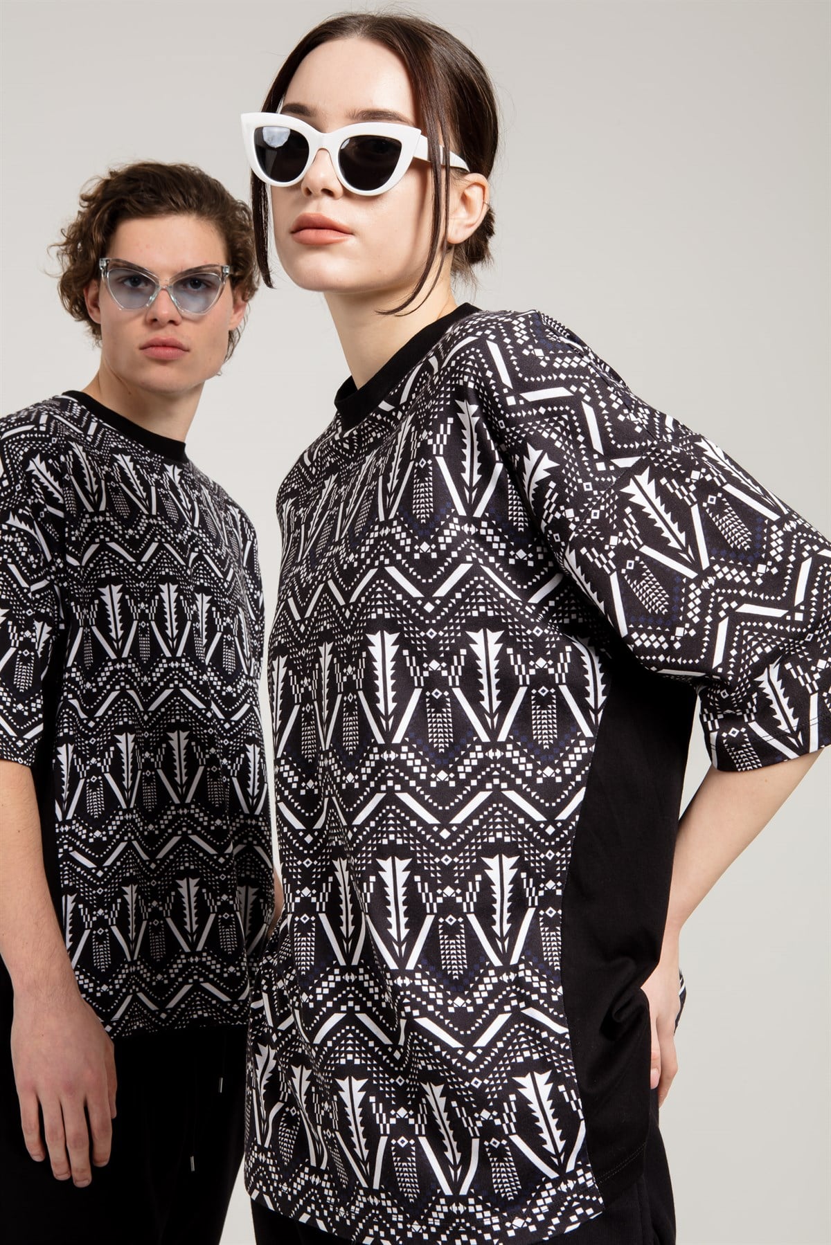 Desenli Oversize Siyah Kadın T-shirt