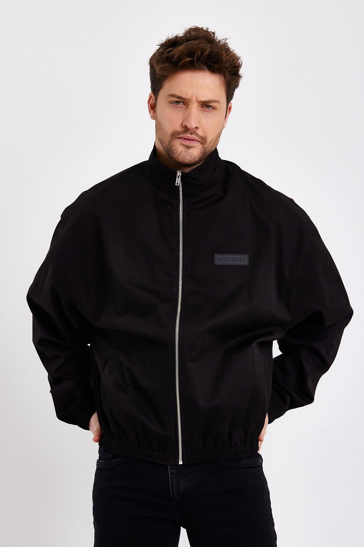 Fermuarlı Siyah Crop Fit Erkek Yağmurluk