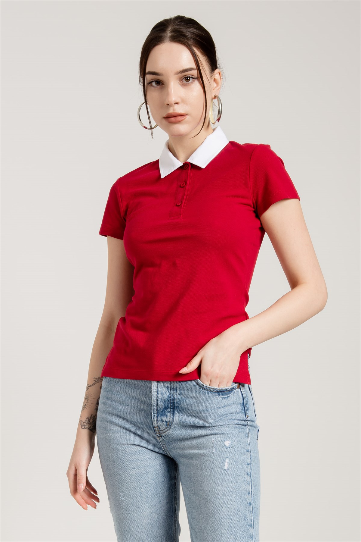 Kontrast Polo Yaka Kırmızı Kadın T-shirt