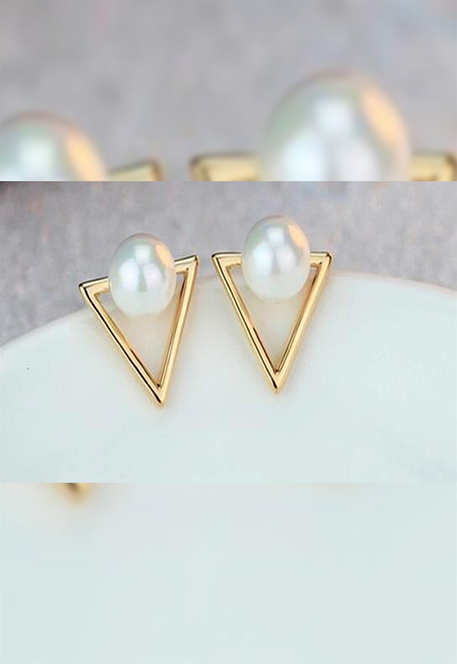 MULIER BULIA Üçgen Formunda İnci Küpe