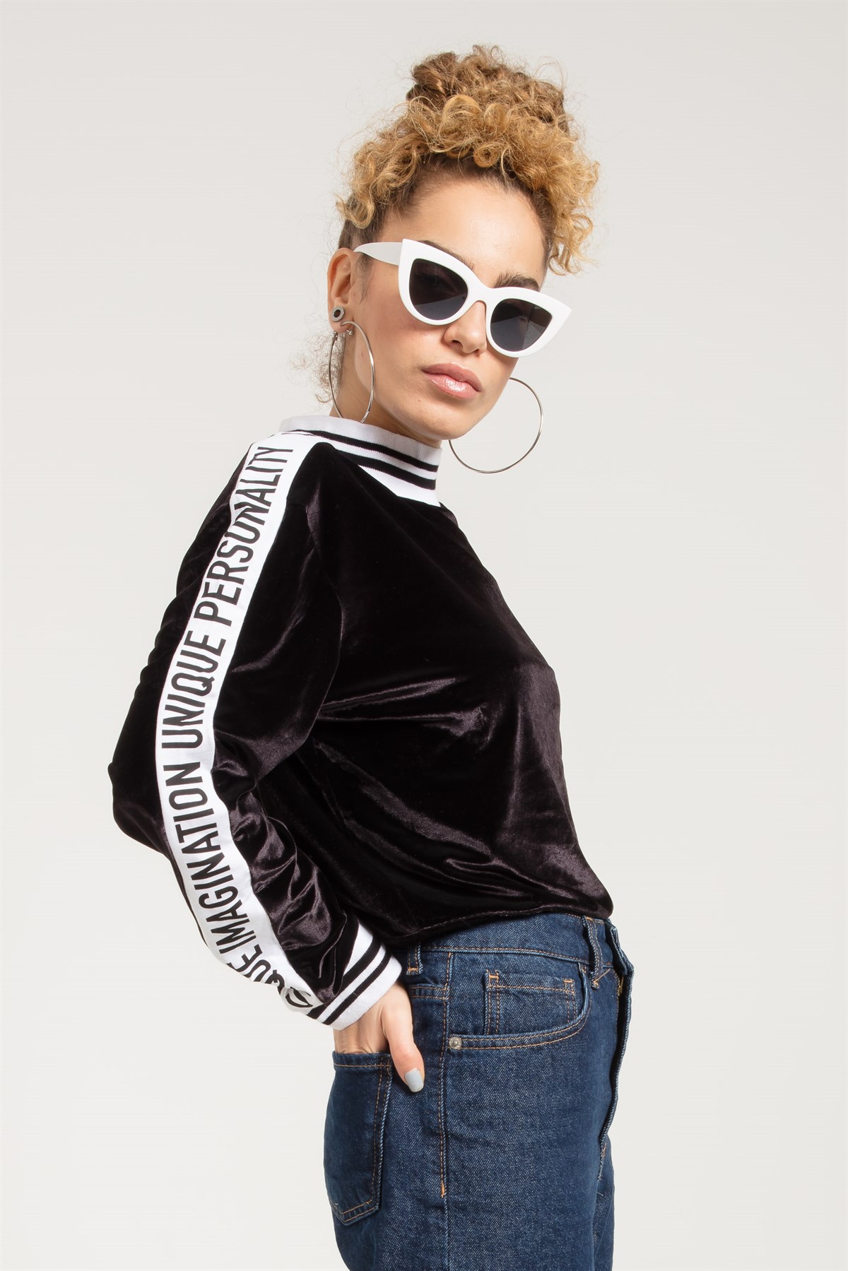 Velvet Sweatshirt in Black with Striped Shoulders