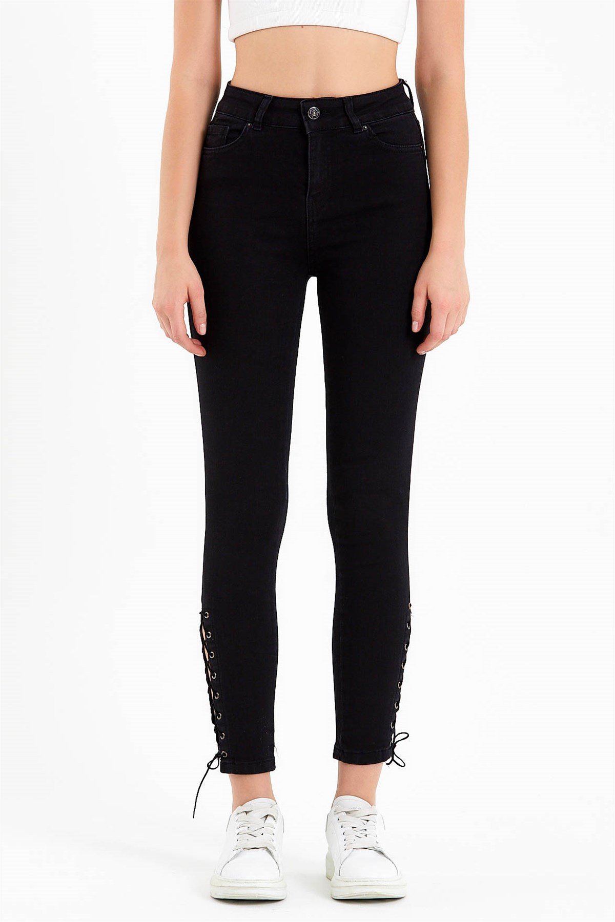 Paçaları Lastikli Yüksek Bel Siyah Jean