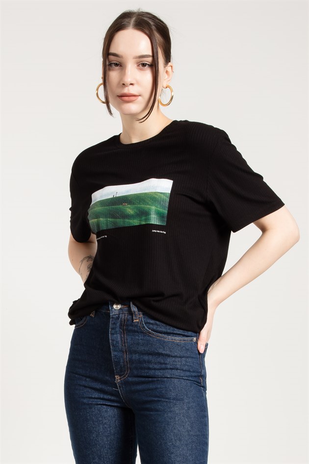 Oversized Basic T-shirt in Black with Print