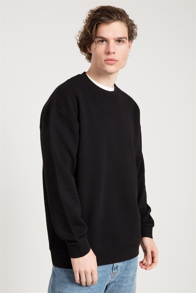Oversized Sweatshirt in Black with Acid Wash