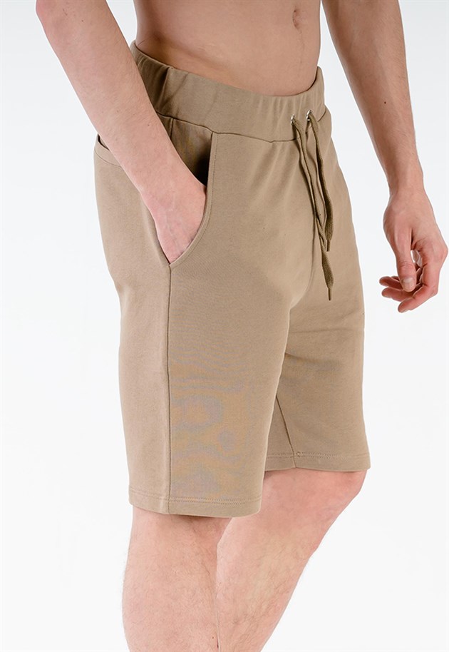 Sweat Shorts in Camel with Pockets and Drawstring
