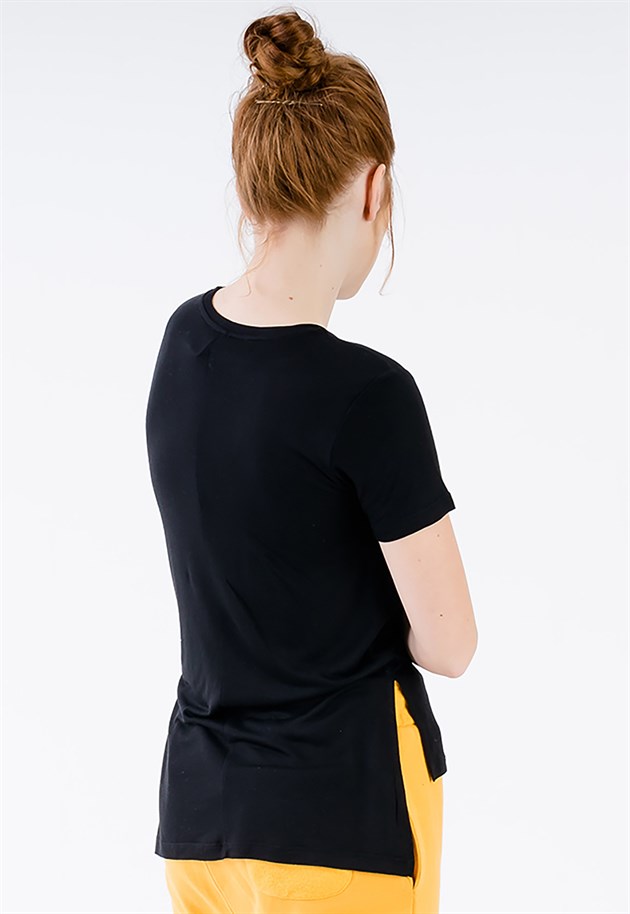 Relaxed V-neck T-shirt in Black with Side Splits