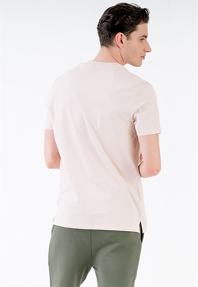 Basic T-shirt in Pink with Chest Pocket