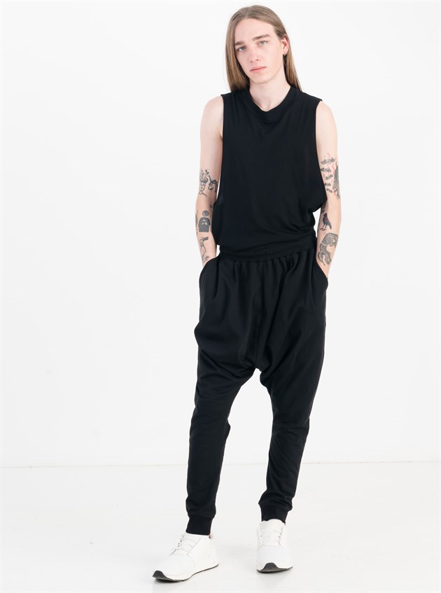 Slim Fit Extreme Drop Crotch Joggers in Black
