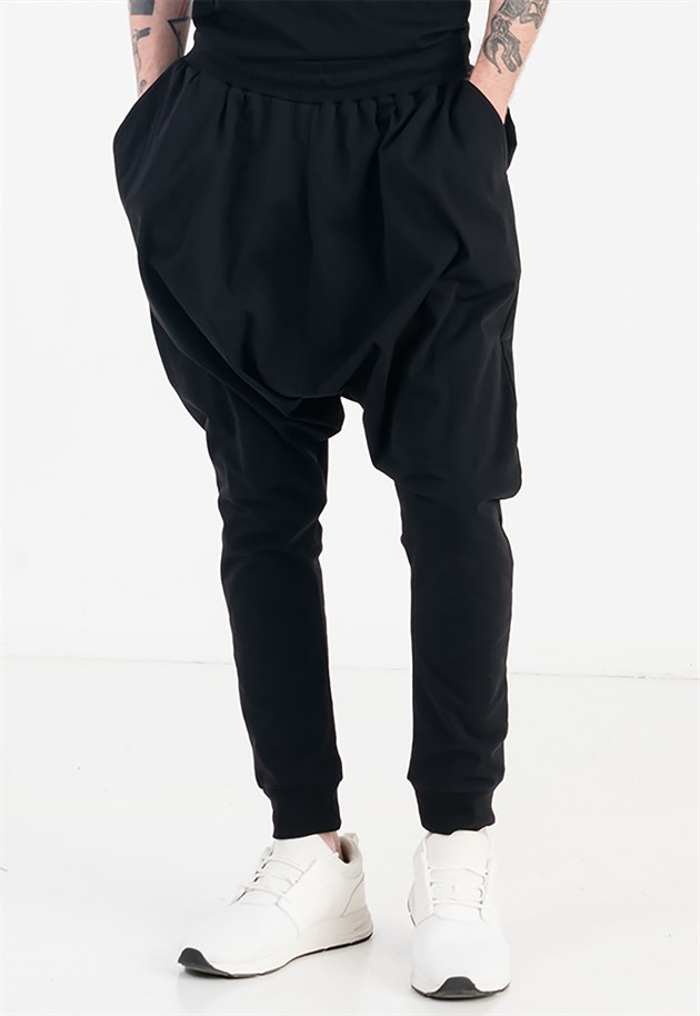 Slim Fit Extreme Drop Crotch Joggers in Black