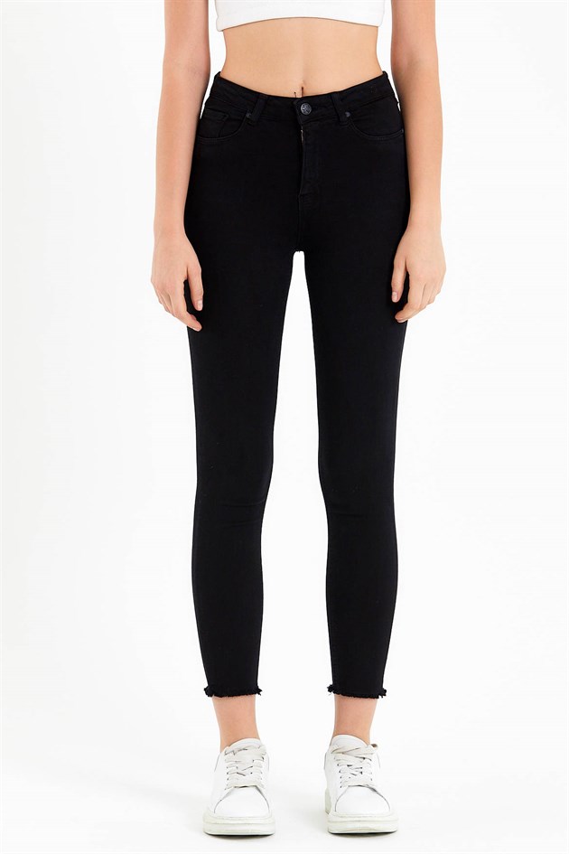 High Waisted Super Skinny Fit Jeans in Black