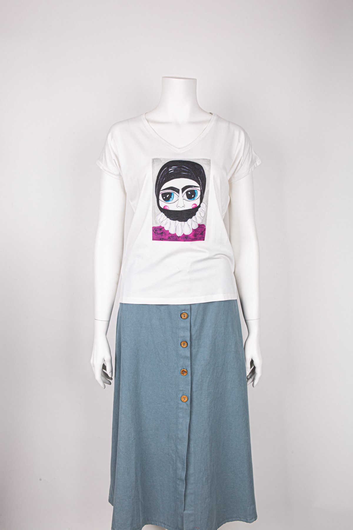 Bir Başkadır T-shirt