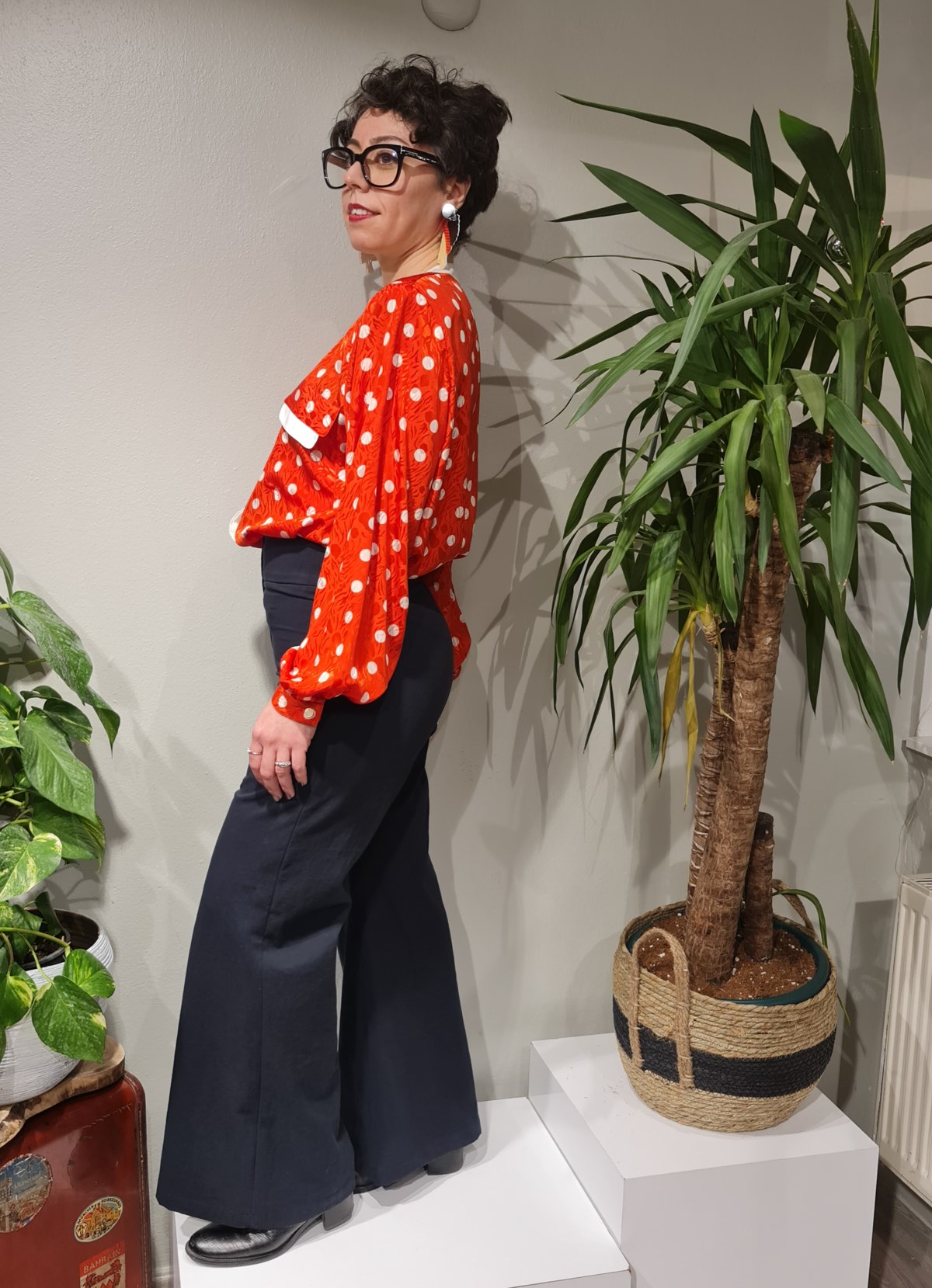 Retro Puantiyeli Kırmızı Gömlek