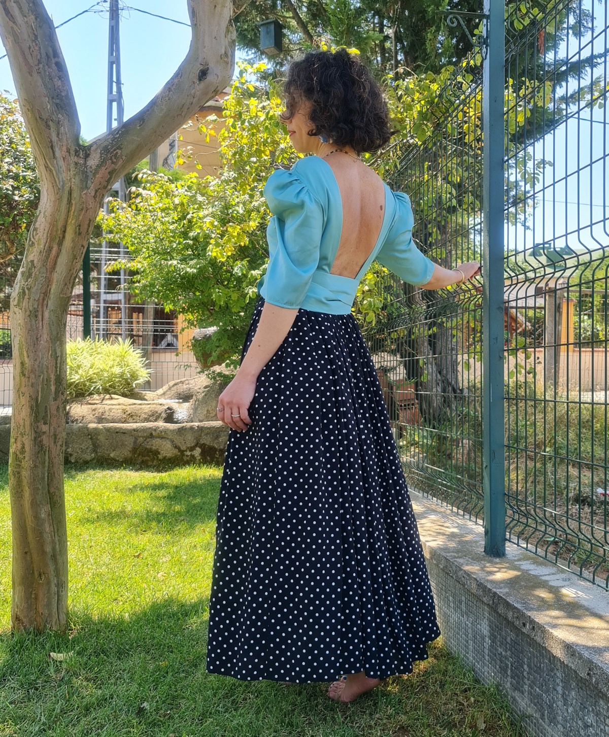 Sırt Dekolteli Puantiye Elbise