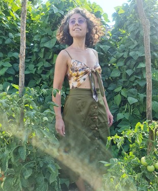 Batik Desenli Yeşil Dekolte Detaylı Elbise