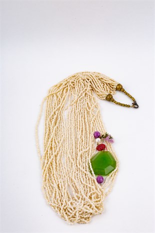 Beyaz Taşlı Uzun Kolye