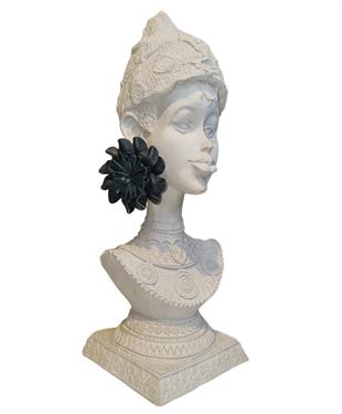 Çiçek Desenli Deri Küpe