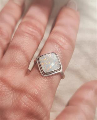 Kare Opal Taş Gümüş Yüzük