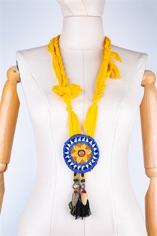 Sarı Etnik Desenli Kolye