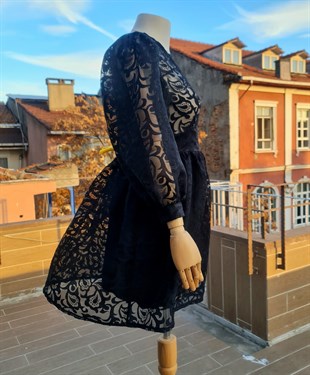 Siyah Desenli Transparan Elbise