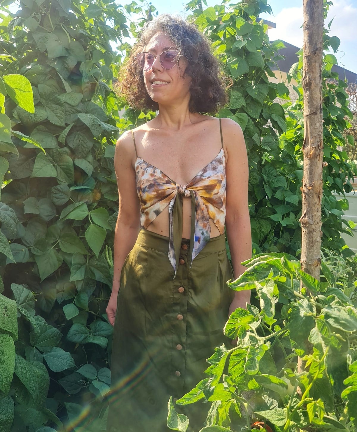 Batik Desenli Yeşil Dekolte Detaylı Elbise
