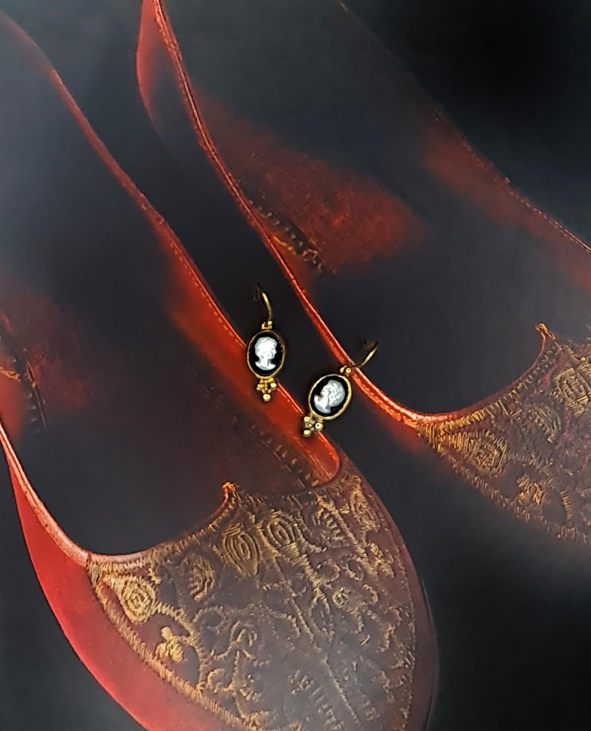 Lady Cameo Retro Gümüş Küpe