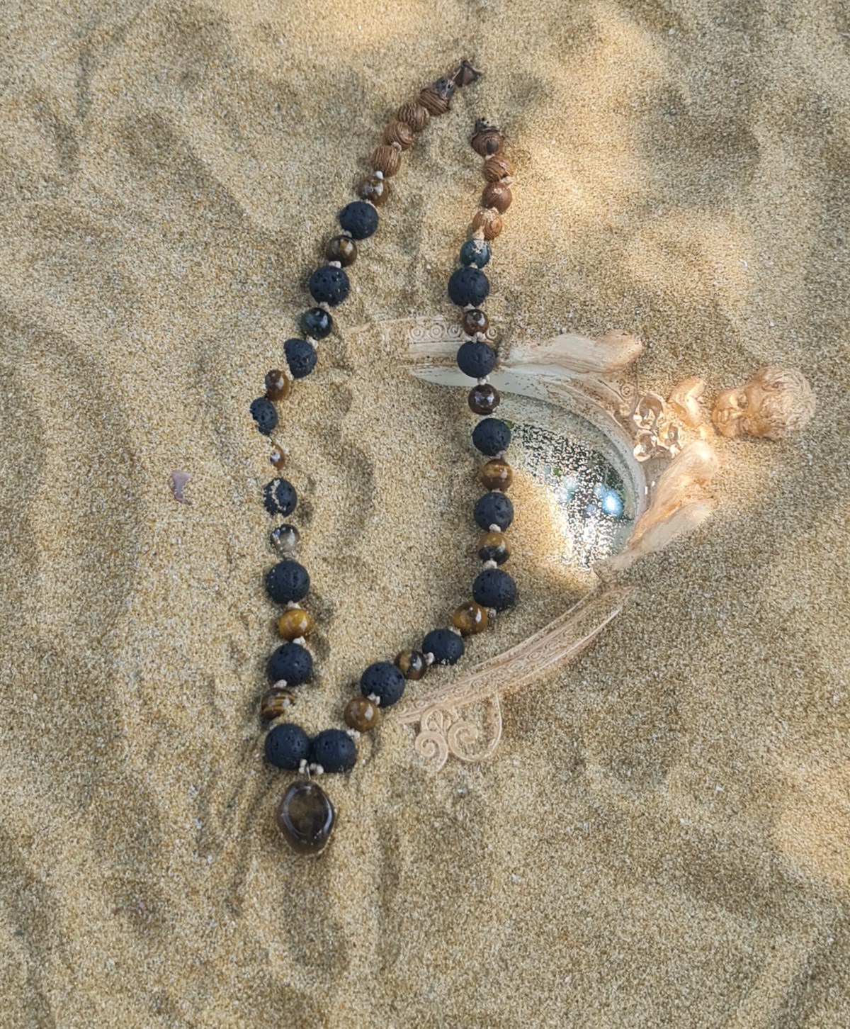 Lava Taşlı Şans Kadın Kolye