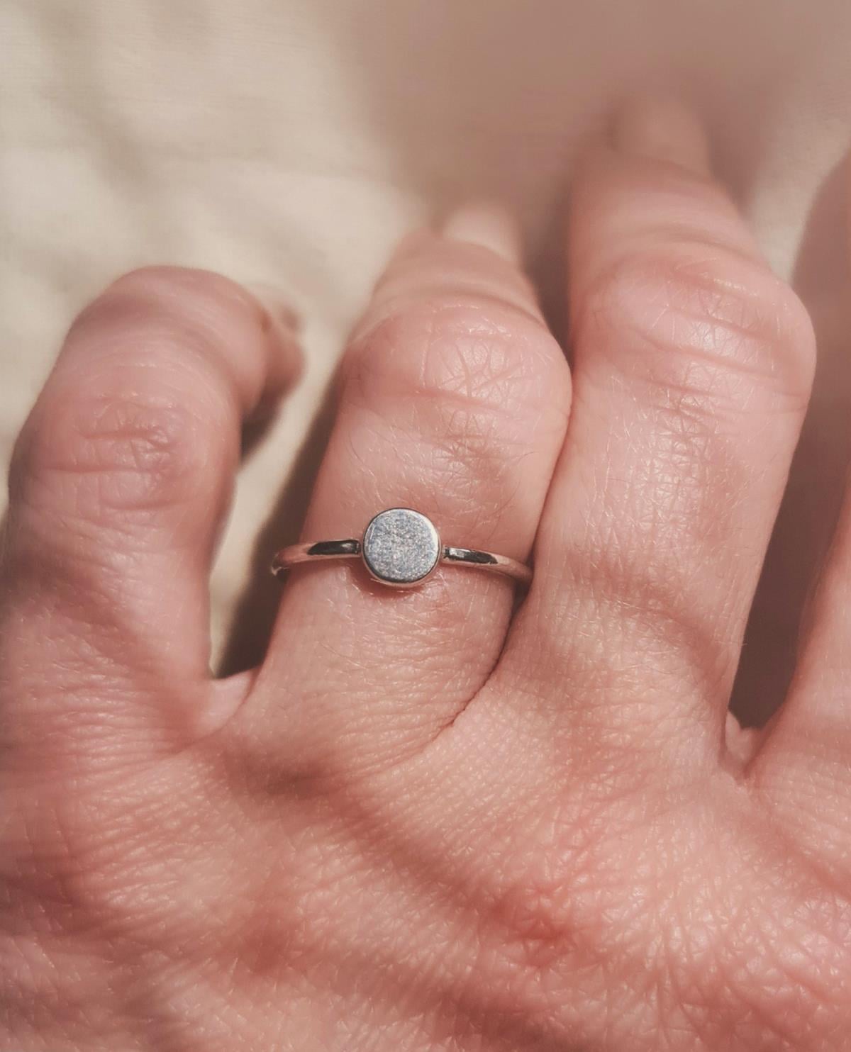 Nokta Gümüş Yüzük