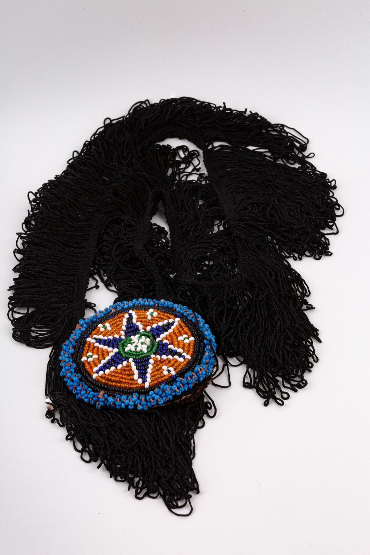 Siyah Saçaklı Etnik Kolye