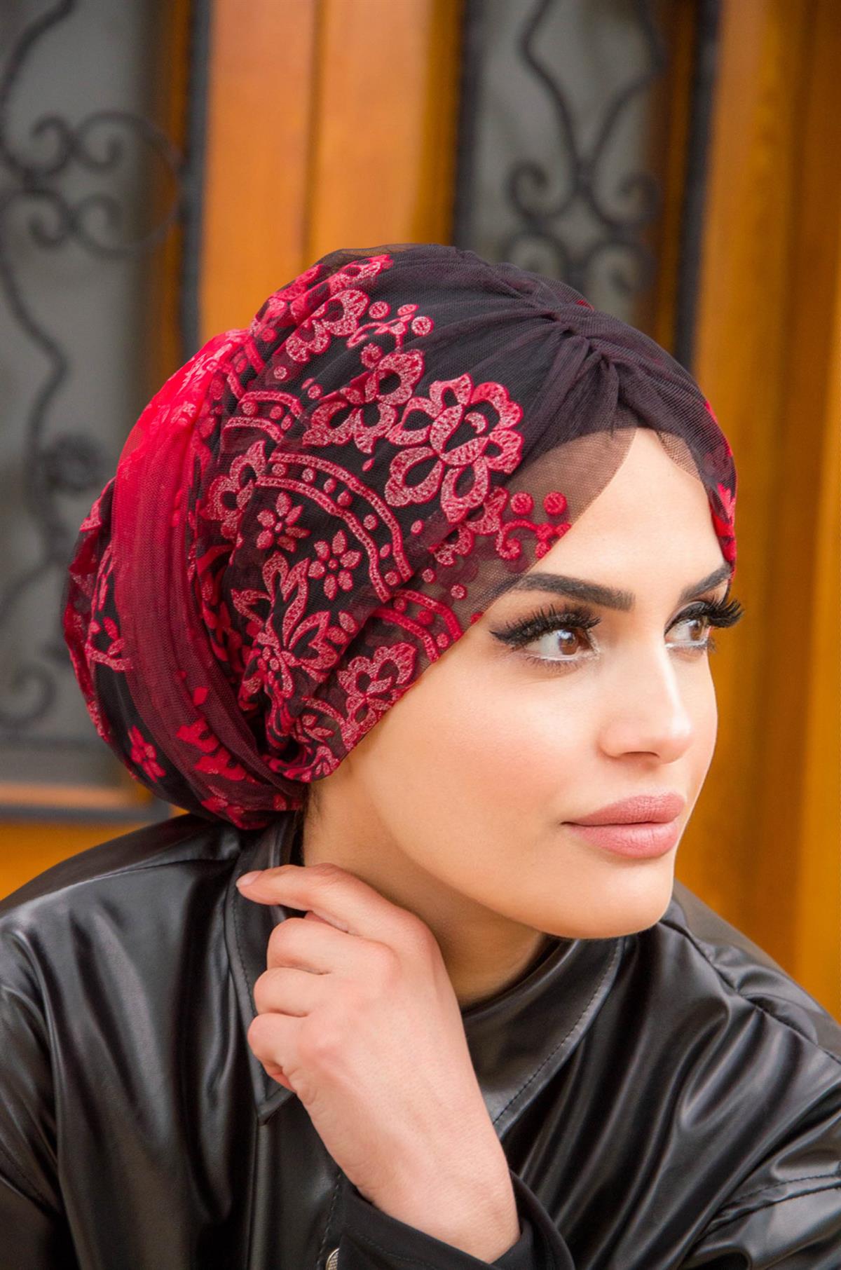 Kırmızı Büzgülü Dolama Bone