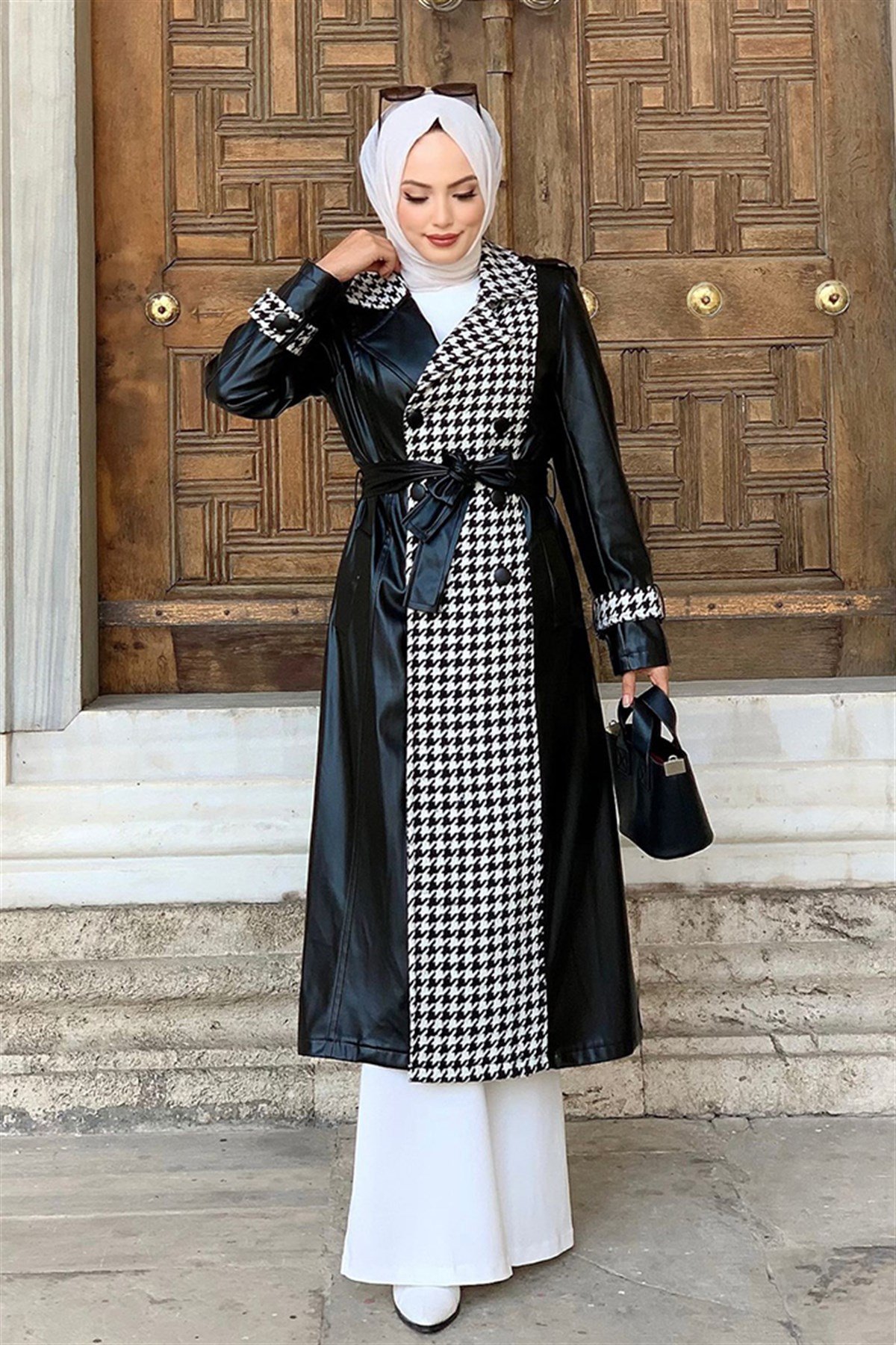 Siyah Ekose Deri Kap