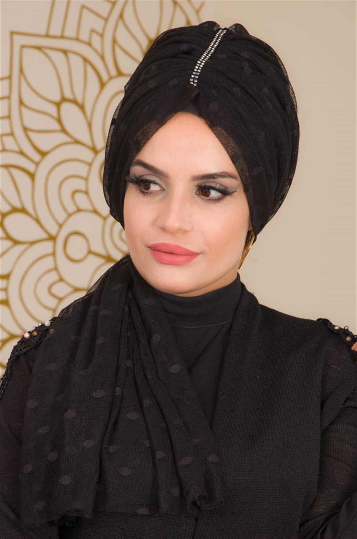 Siyah Puanlı Taşlı Abiye Bone