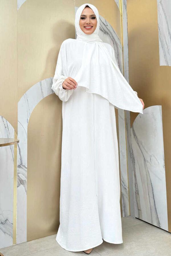 Beyaz Elbisesi Siyah