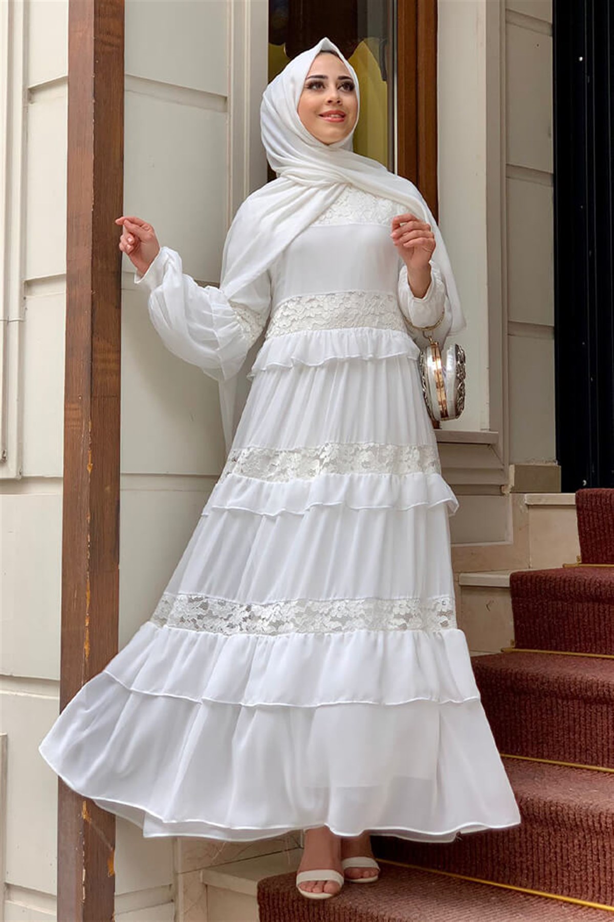 Yeni Sezon Beyaz Şifon Dantelli Elbise Modelleri