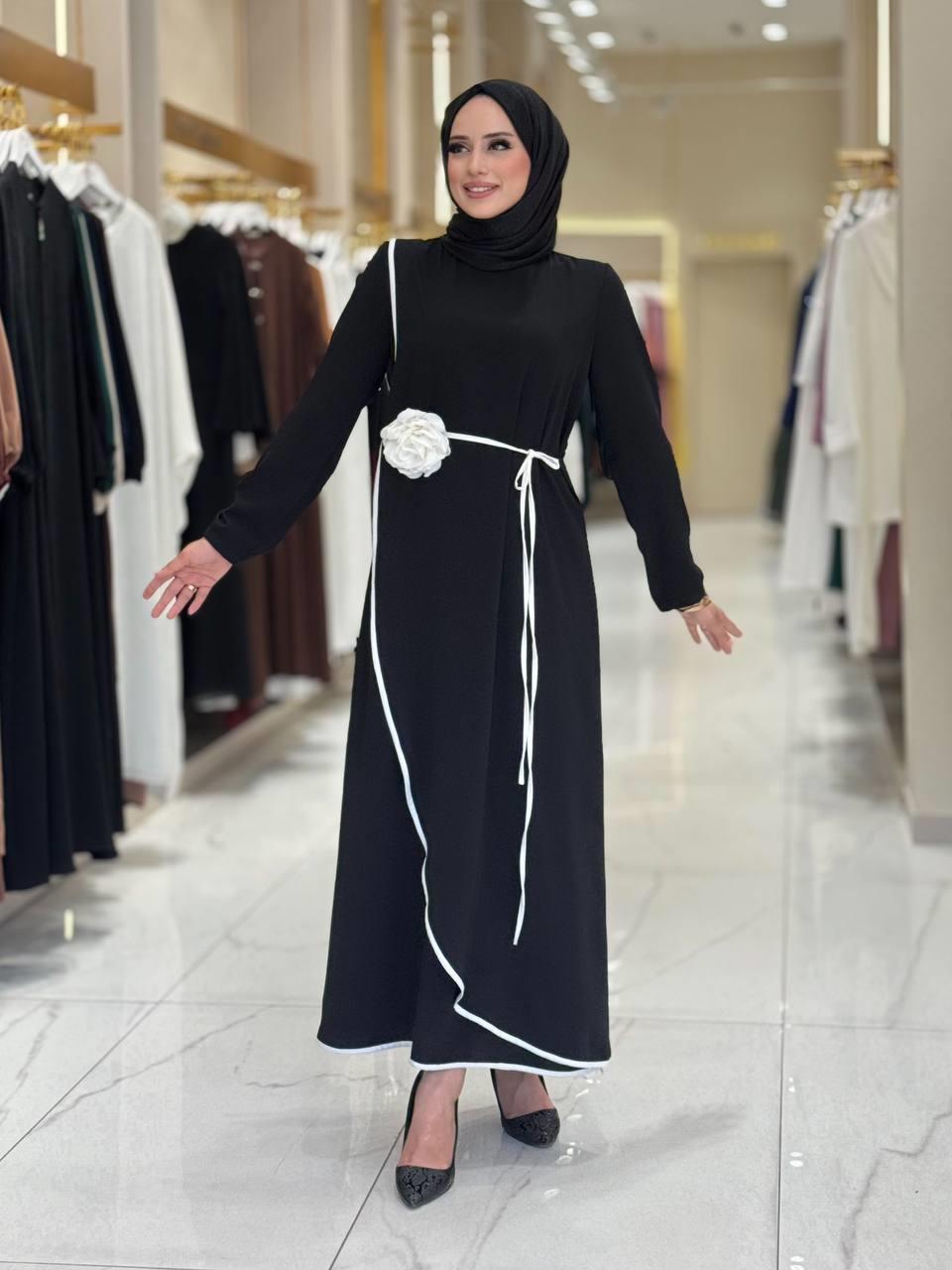 Gül Detaylı Elbise