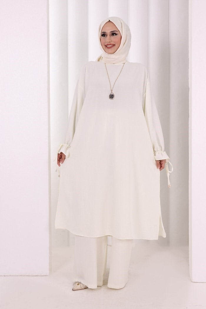 Kolyeli Pantolonlu Takım Ekru