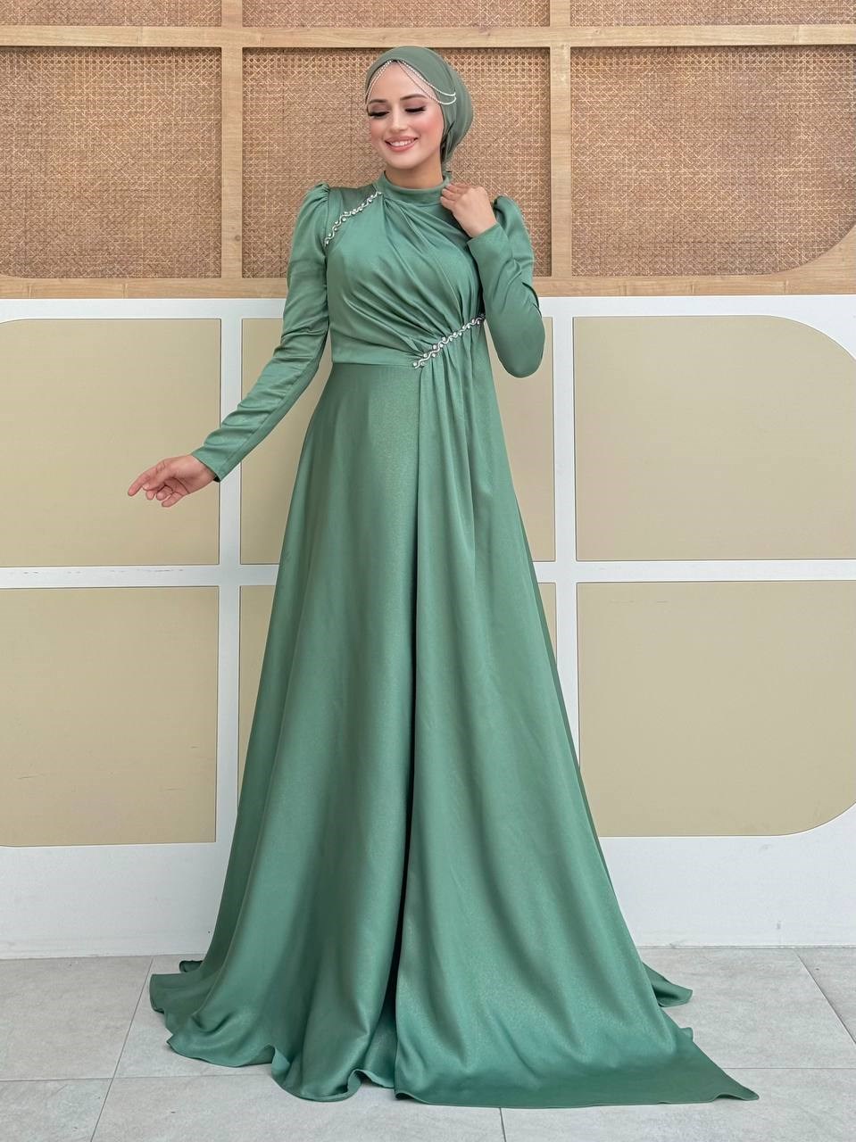 Saten Taşlı Abiye Zümrüt