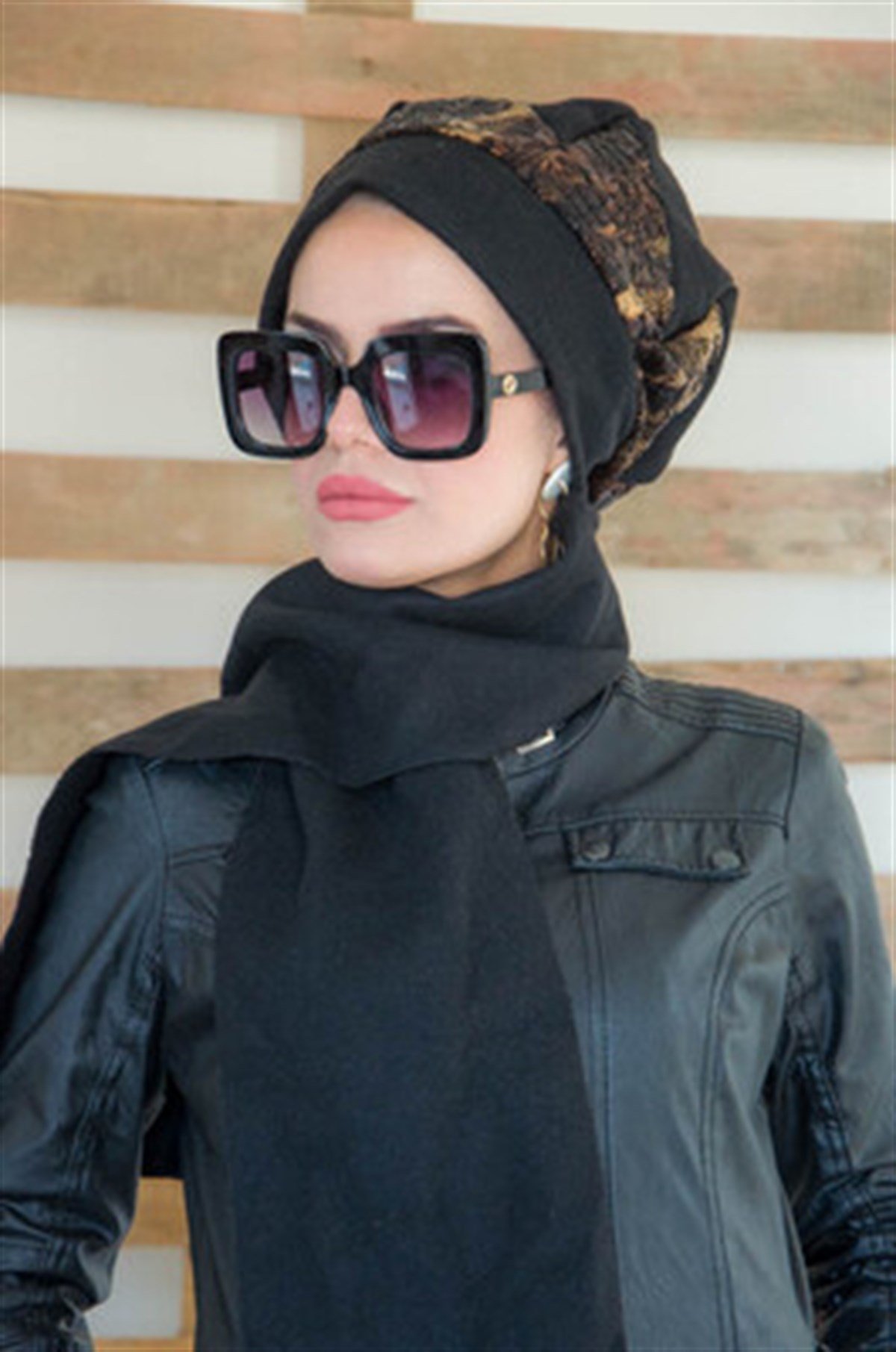 Siyah Bakır Tesettür Bere