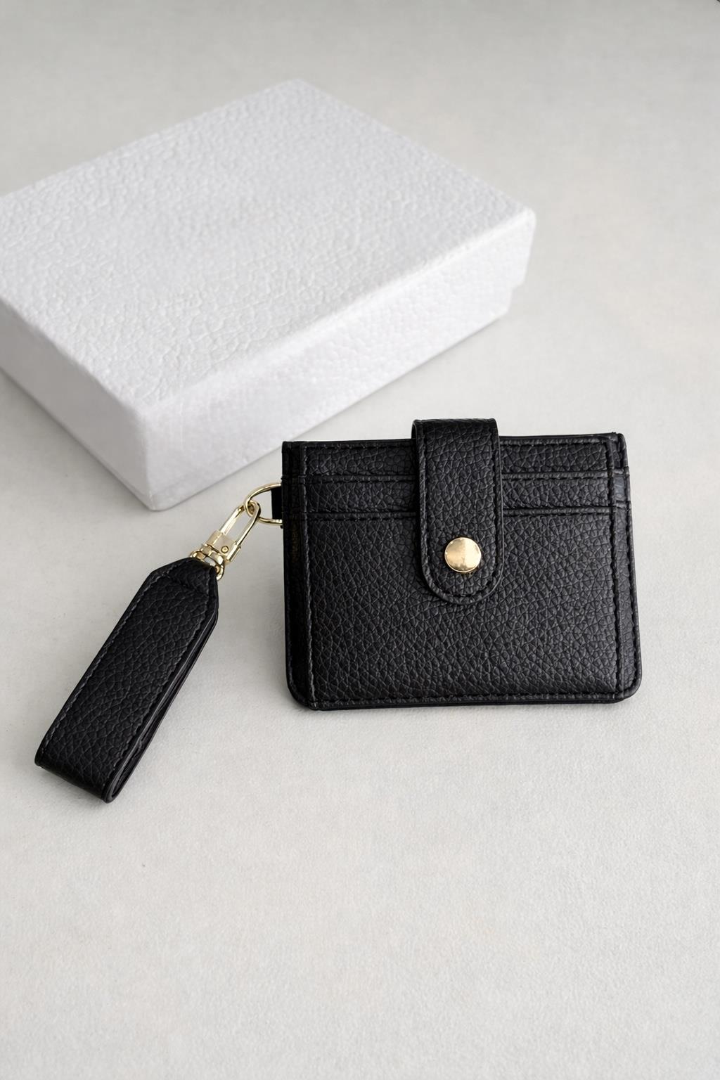 👜 Madamra Anahtarlık Detaylı Kadın Cüzdan – Mini ve Şık Siyah