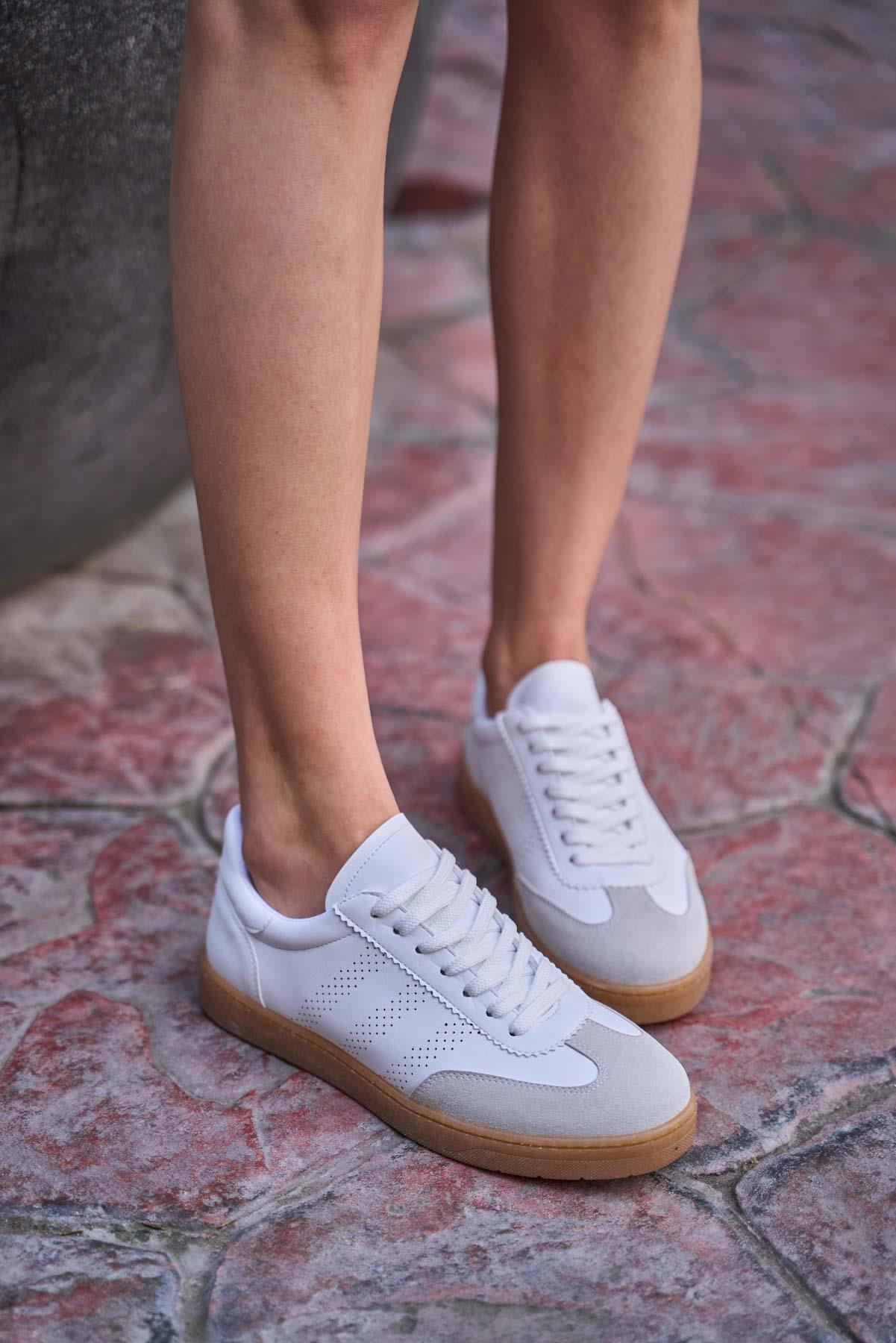 Logo Detaylı Spor Ayakkabı Beyaz