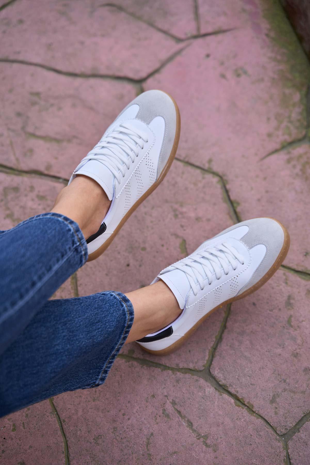 Logo Detaylı Spor Ayakkabı Beyaz-Siyah