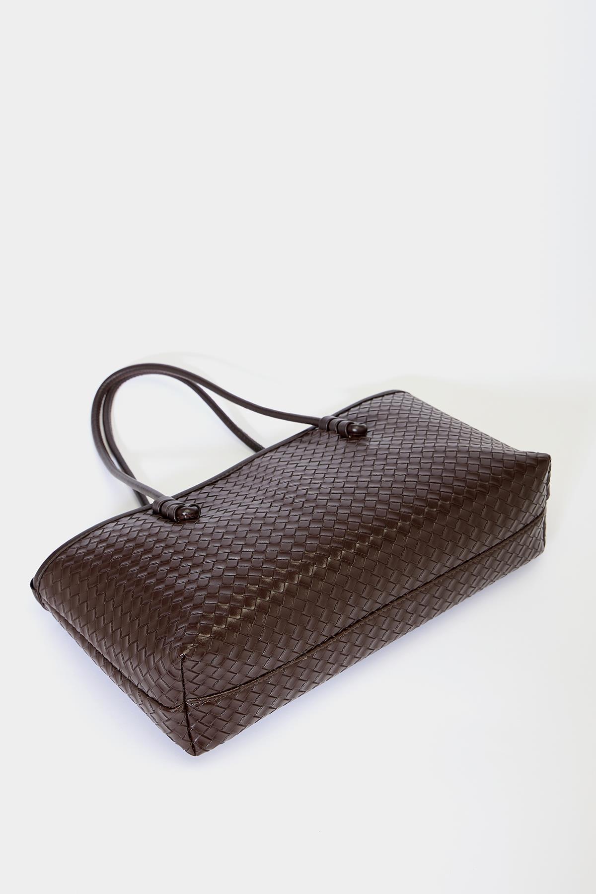 Örgü Desenli PU Deri El ve Omuz Çantası – Zarif Geniş Form Kahverengi